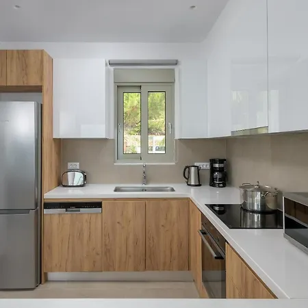 Villa Allegra With Pool In Pefkos, Lindos Area Pefki