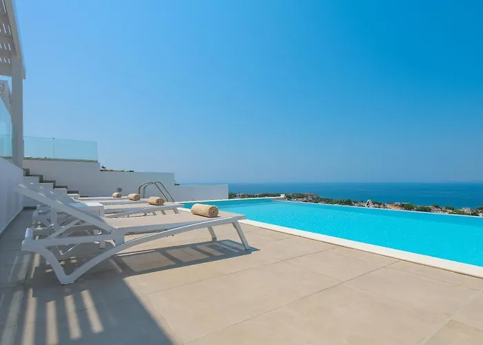 Allegra With Pool In Pefkos, Lindos Area Vila Pefki